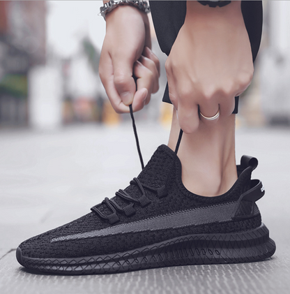Men's Breathable Flyknit Sports Shoes for Summer